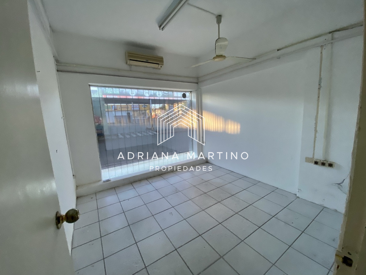 Amplio local comercial en Maldonado - GoPunta - Portal Inmobiliario de Punta del Este - Maldonado