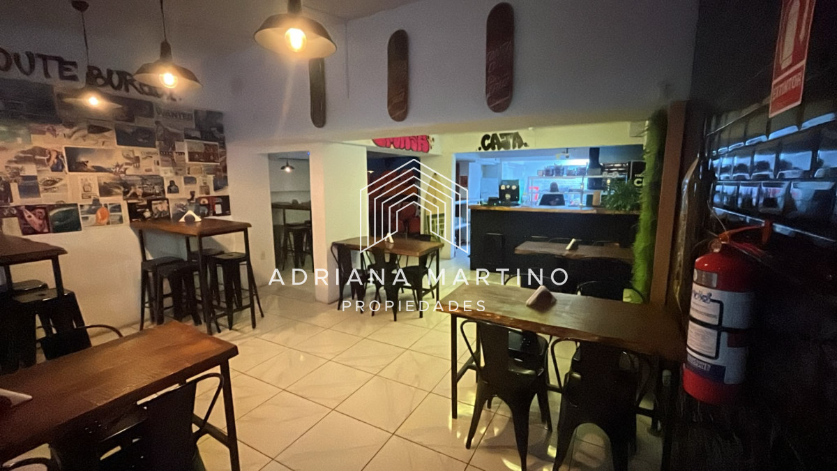 Local Comercial ID.71822 - Se vende la llave de local de hamburguesas muy bien ubicado
