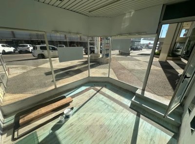 Local comercial en venta esquinero península 