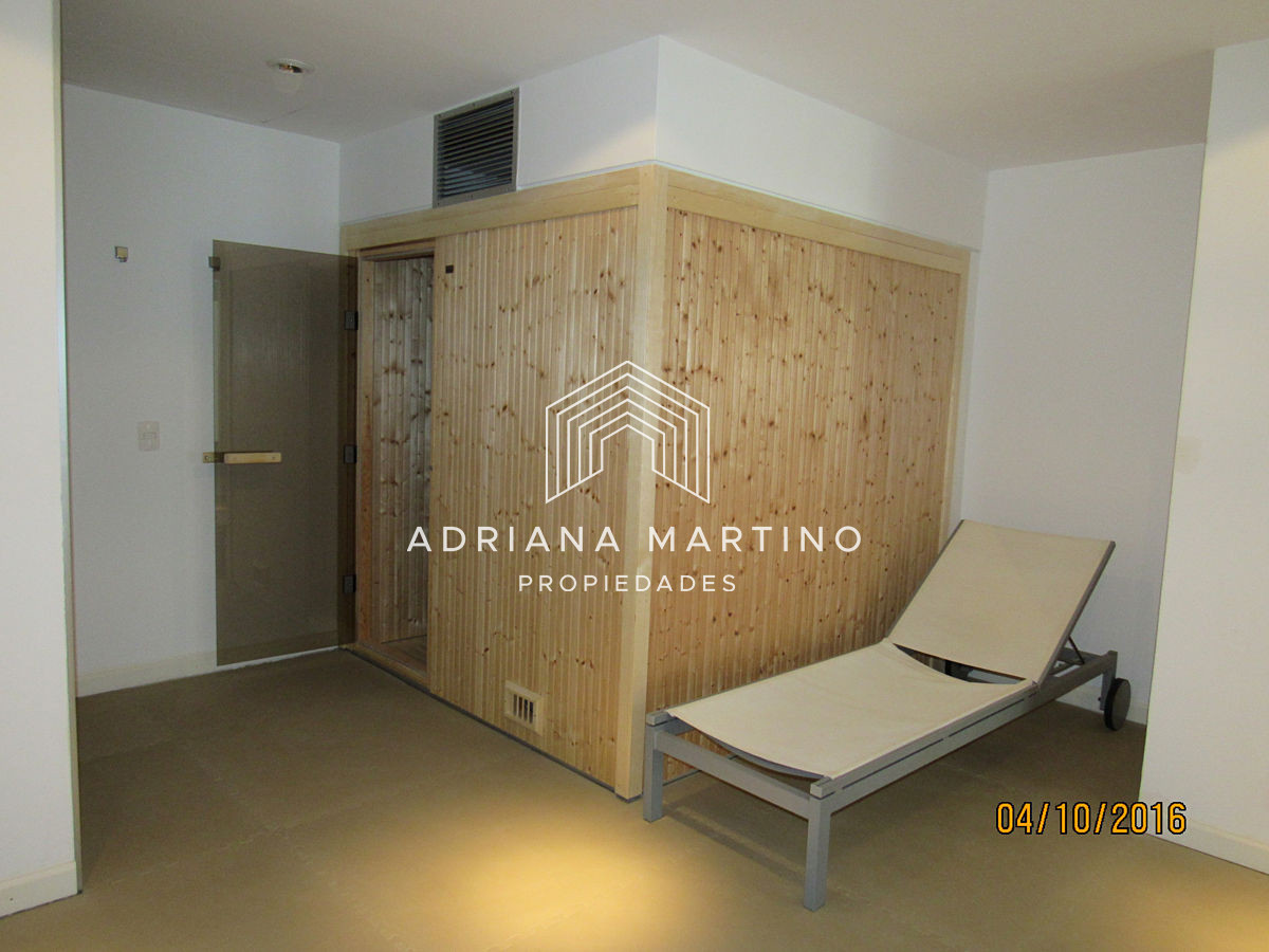 Apartamento ID.37018 - Lujoso Penthouse ubicado frente al mar en la Brava. 