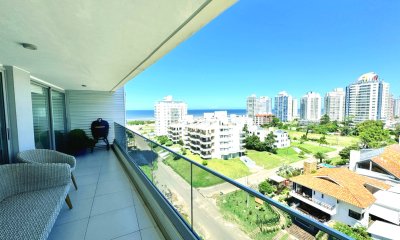 DEPARTAMENTO EN VENTA 3 DORMITORIOS. TORRE ESMERALDA. PUNTA DEL ESTE.