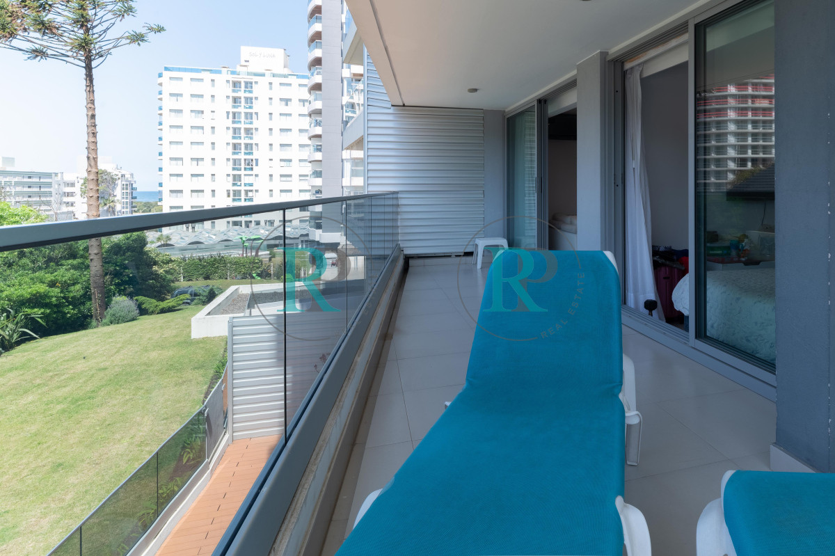Apartamento ID.2002 - TORRE ESMERALDA. PUNTA DEL ESTE. PLAYA BRAVA. A METROS DEL MAR.