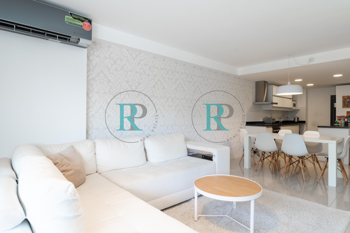 Apartamento ID.2002 - TORRE ESMERALDA. PUNTA DEL ESTE. PLAYA BRAVA. A METROS DEL MAR.