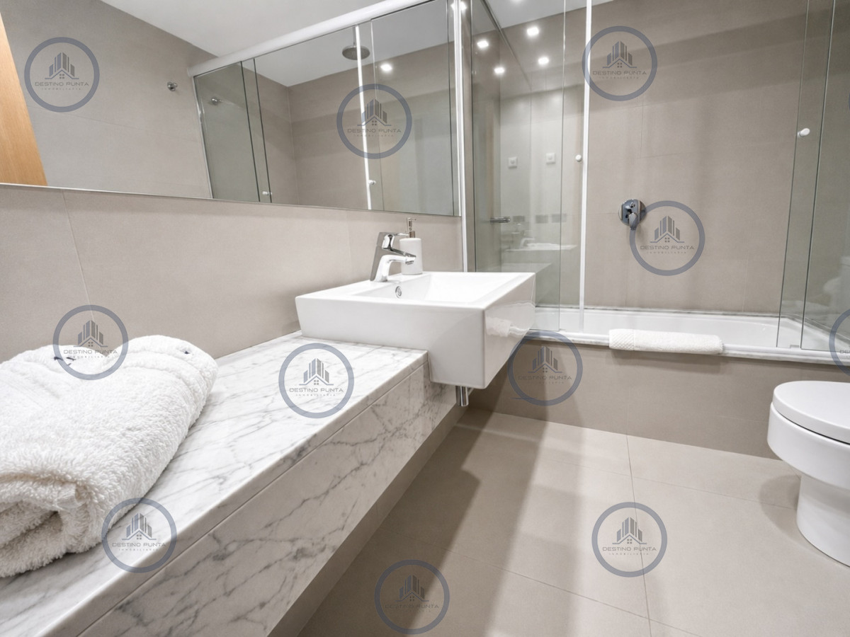 Apartamento ID.1074 - Tiburón Terrazas Barra. Sobre Playa Brava. Punta del Este.