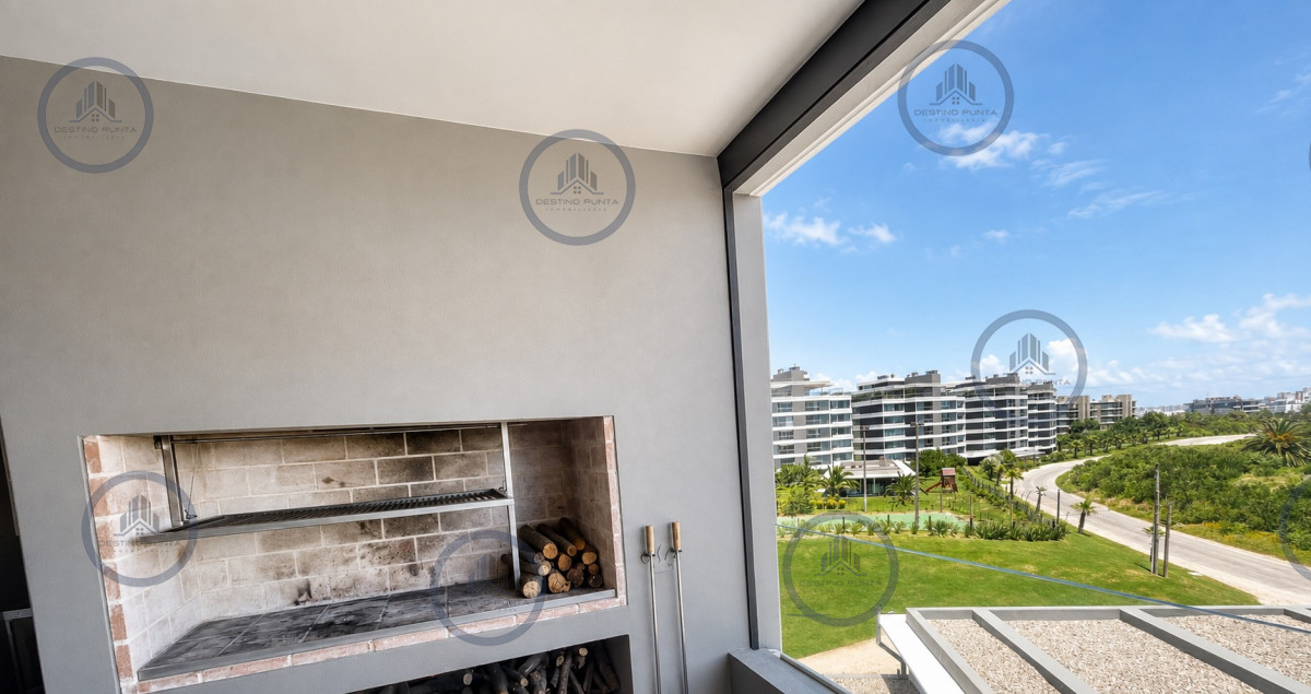 Apartamento ID.1074 - Tiburón Terrazas Barra. Sobre Playa Brava. Punta del Este.