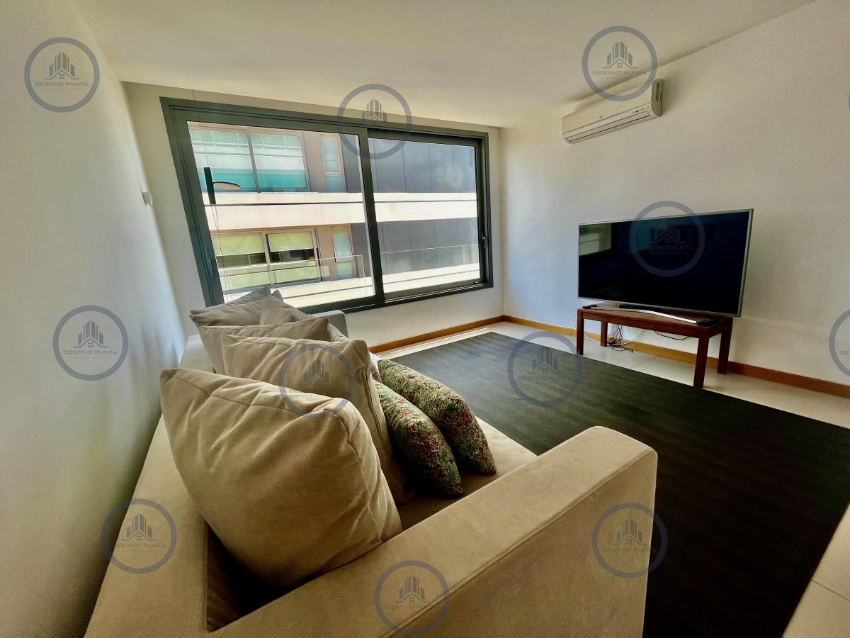 Apartamento ID.1074 - Tiburón Terrazas Barra. Sobre Playa Brava. Punta del Este.