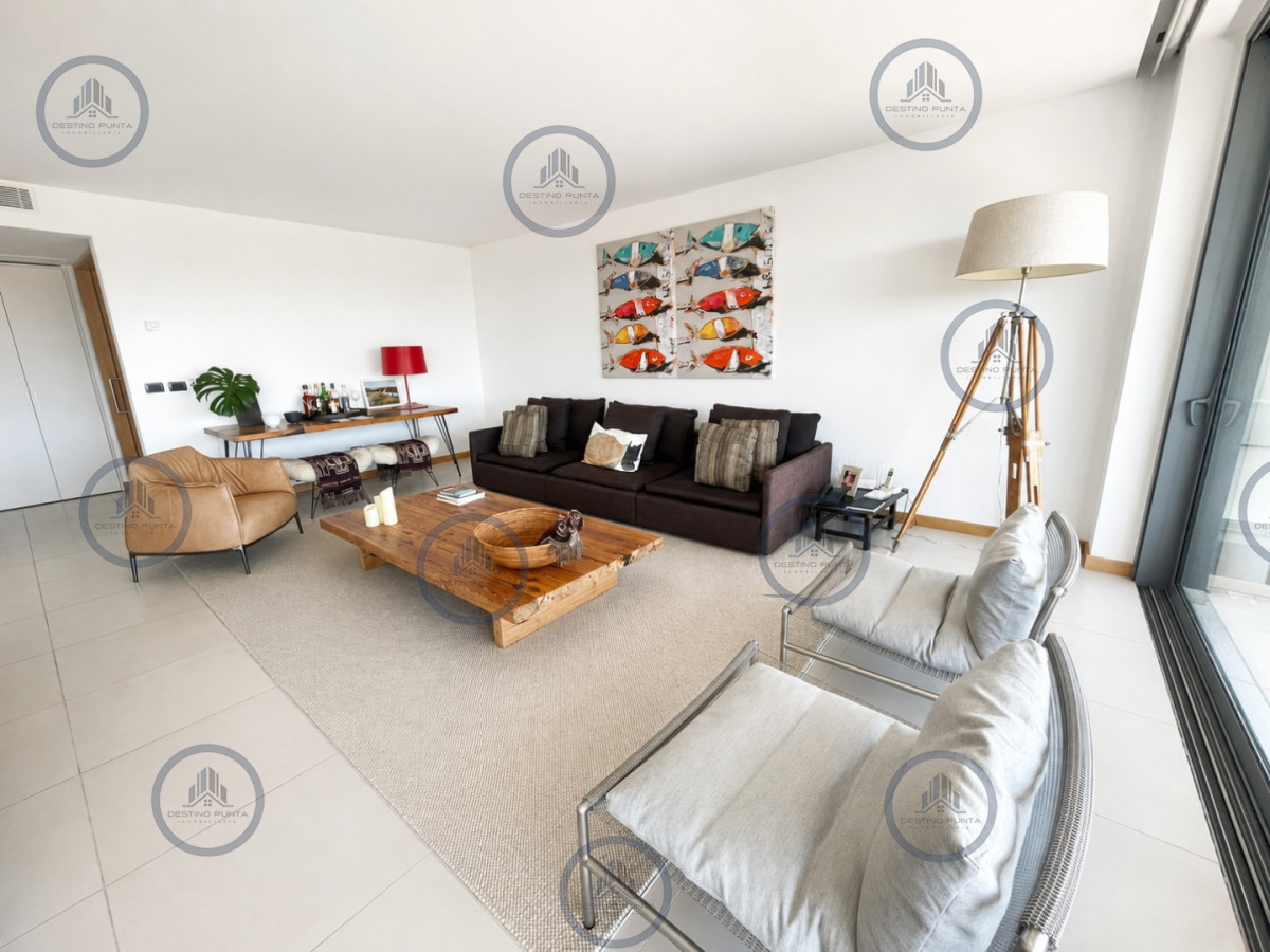 Apartamento ID.1074 - Tiburón Terrazas Barra. Sobre Playa Brava. Punta del Este.