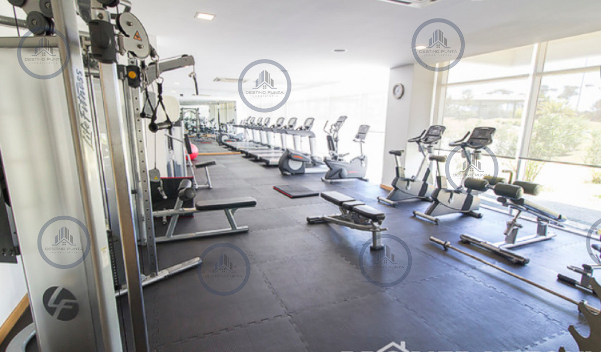 Apartamento ID.1074 - Tiburón Terrazas Barra. Sobre Playa Brava. Punta del Este.