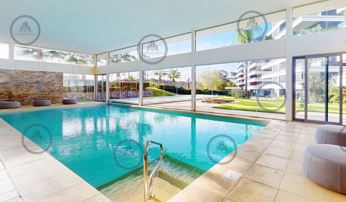 Apartamento ID.1074 - Tiburón Terrazas Barra. Sobre Playa Brava. Punta del Este.