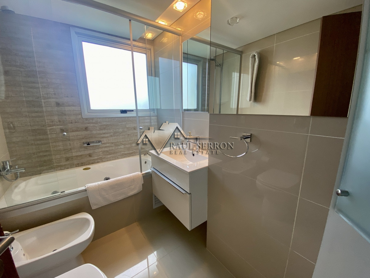 Apartamento ID.2385 - APARTAMENTO EN VENTA DE 3 DORMITORIOS EN PLAYA BRAVA-TERRAZA CON PARRILLERO 