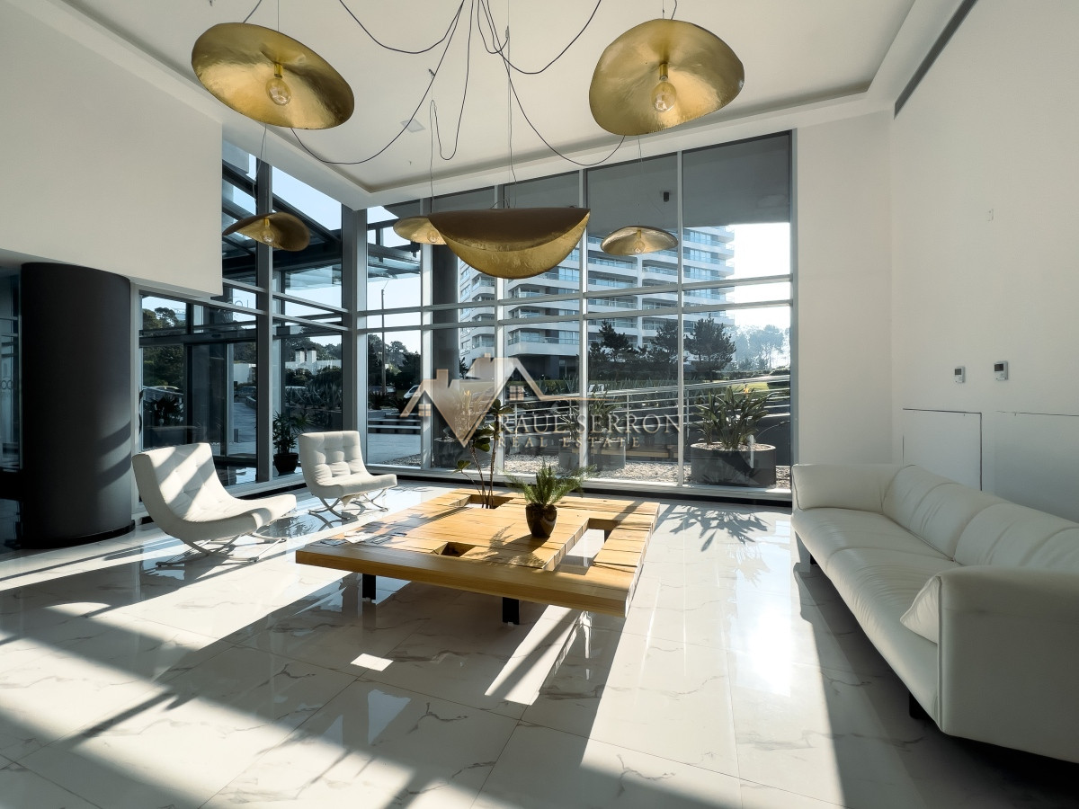 Apartamento ID.2385 - APARTAMENTO EN VENTA DE 3 DORMITORIOS EN PLAYA BRAVA-TERRAZA CON PARRILLERO 