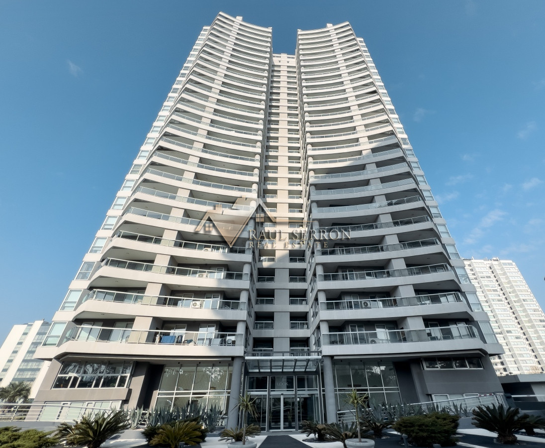 Apartamento ID.2385 - APARTAMENTO EN VENTA DE 3 DORMITORIOS EN PLAYA BRAVA-TERRAZA CON PARRILLERO 
