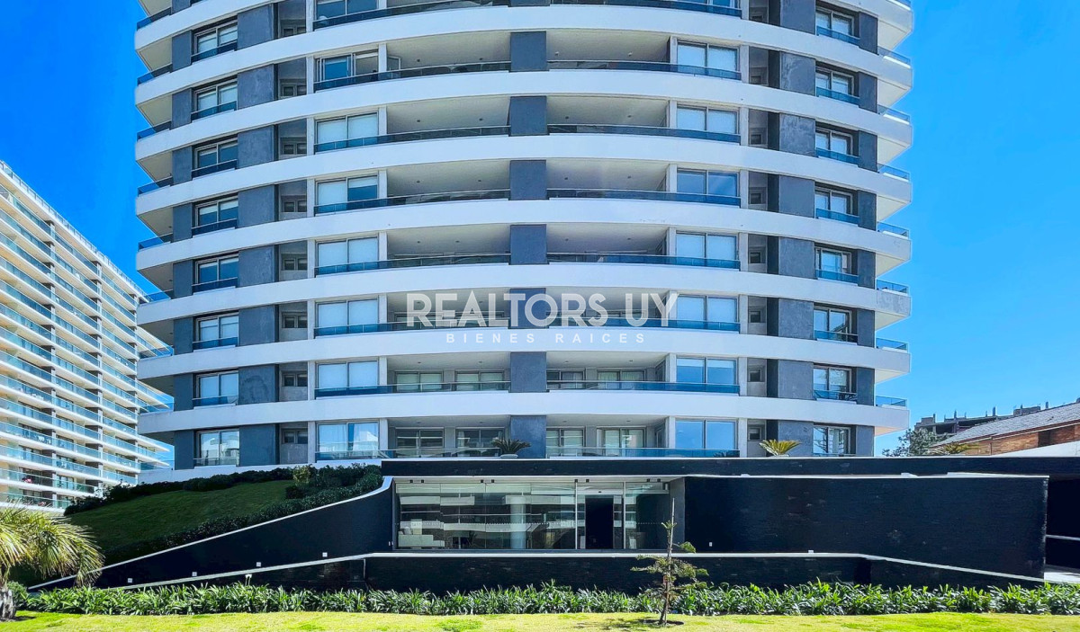 Apartamento ID.494 - VENTA. 2 DORMITORIOS. PUNTA DEL ESTE. PLAYA BRAVA. A METROS DEL MAR.