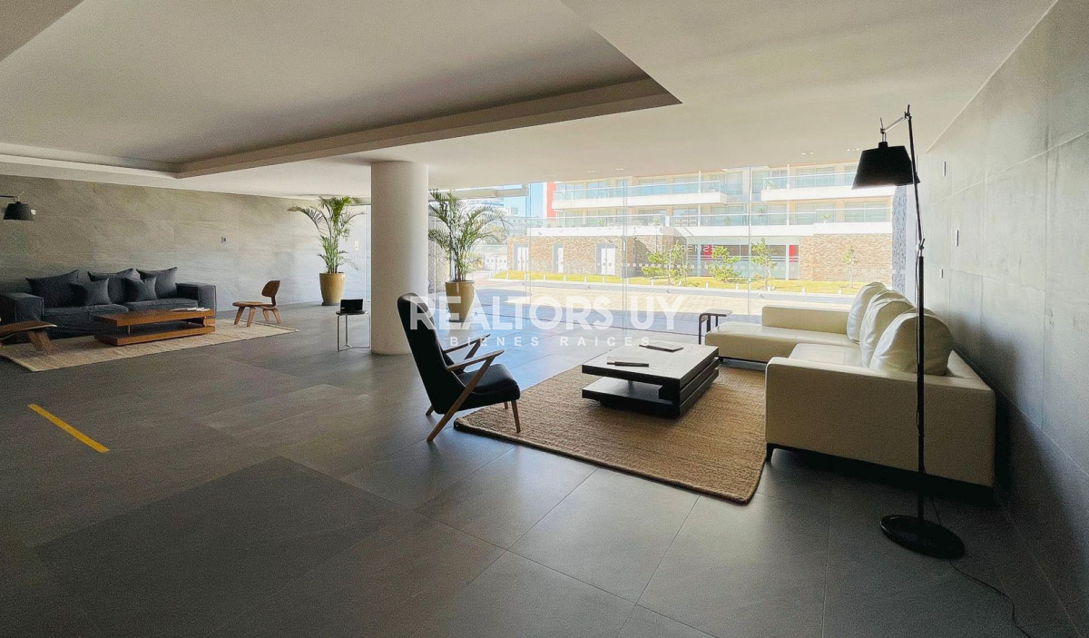 Apartamento ID.494 - VENTA. 2 DORMITORIOS. PUNTA DEL ESTE. PLAYA BRAVA. A METROS DEL MAR.