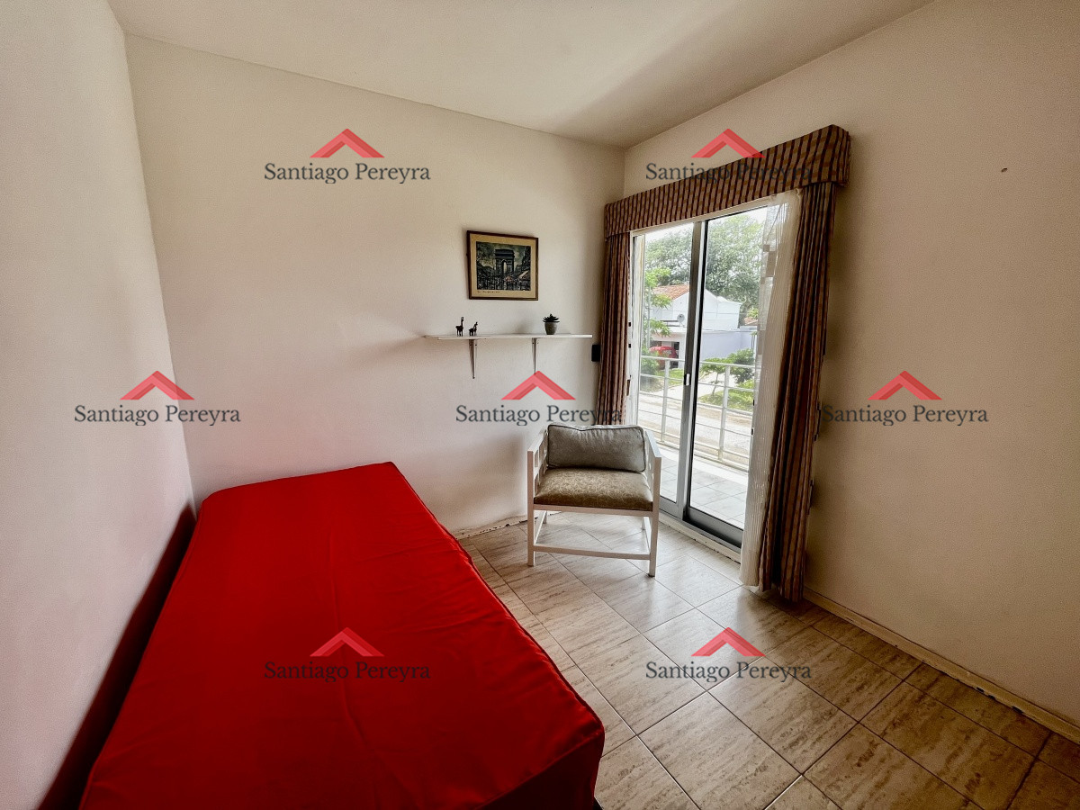 Apartamento ID.14735 - Venta Departamento 2 dormitorios, primera fila Playa Mansa, Punta del Este. 