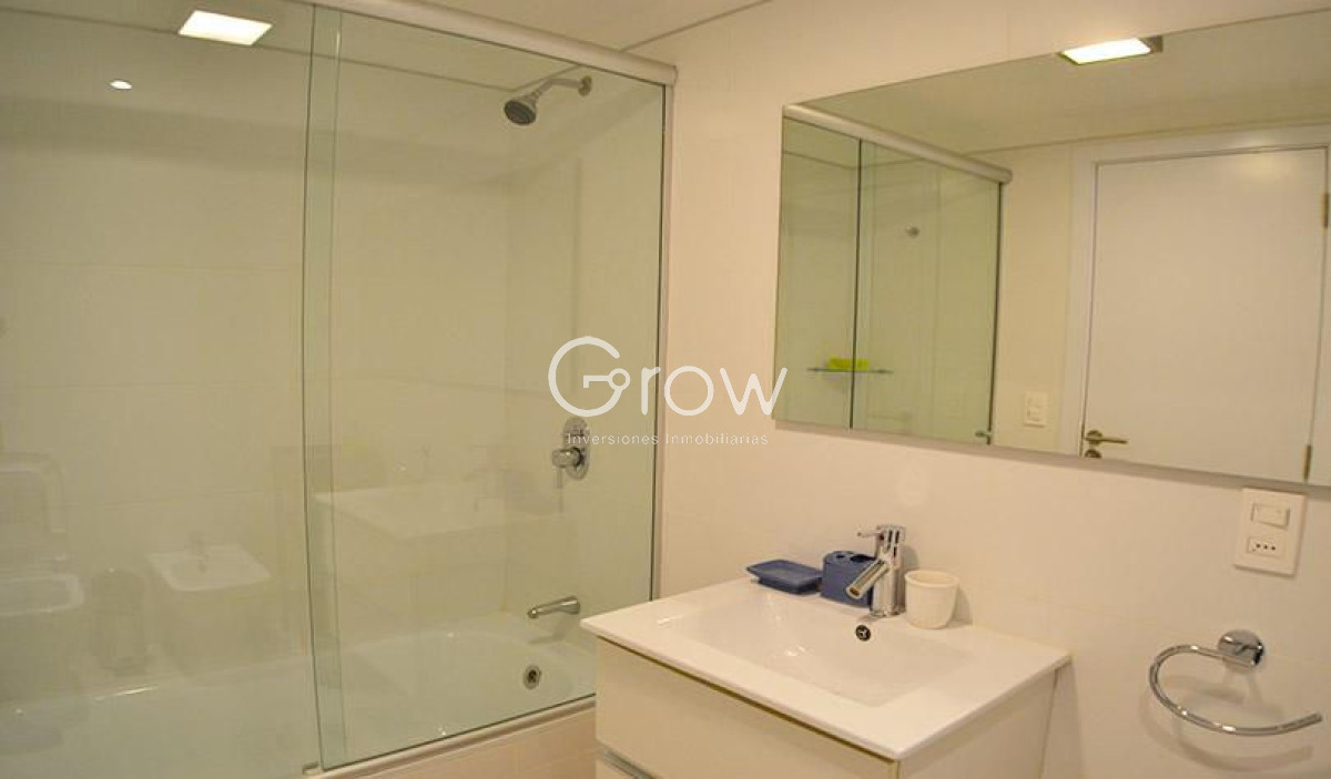 Apartamento ID.3005 - DEPARTAMENTO EN ALQUILER TORRE ESMERALDA, PLAYA BRAVA, PUNTA DEL ESTE