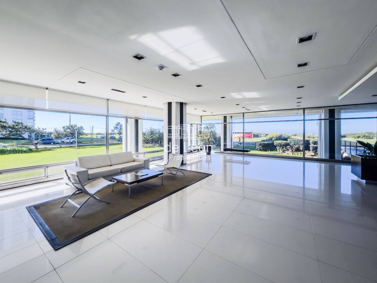 Apartamento ID.14963 - Alquiler temporal, apartamento 3 dormitorios, Tiburon I, Playa Brava, Punta del Este. 