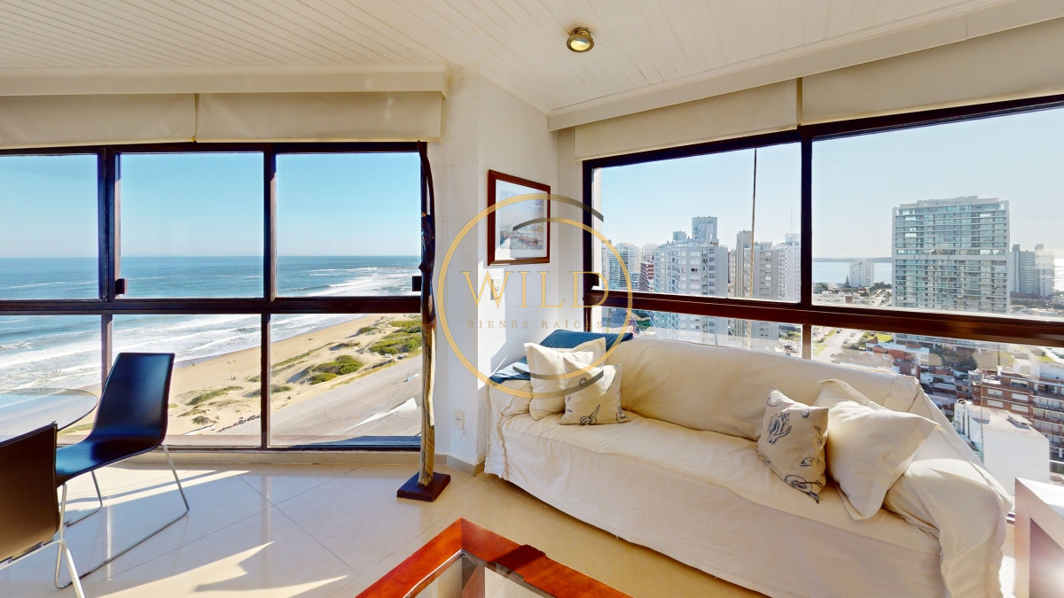 Apartamento ID.1855 - Venta apartamento en Torre Cristal, 3 suites, reciclado, Playa Brava, Punta del Este.