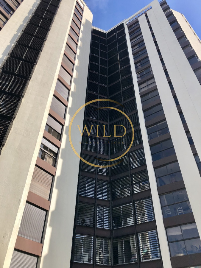 Apartamento ID.1855 - Venta apartamento en Torre Cristal, 3 suites, reciclado, Playa Brava, Punta del Este.
