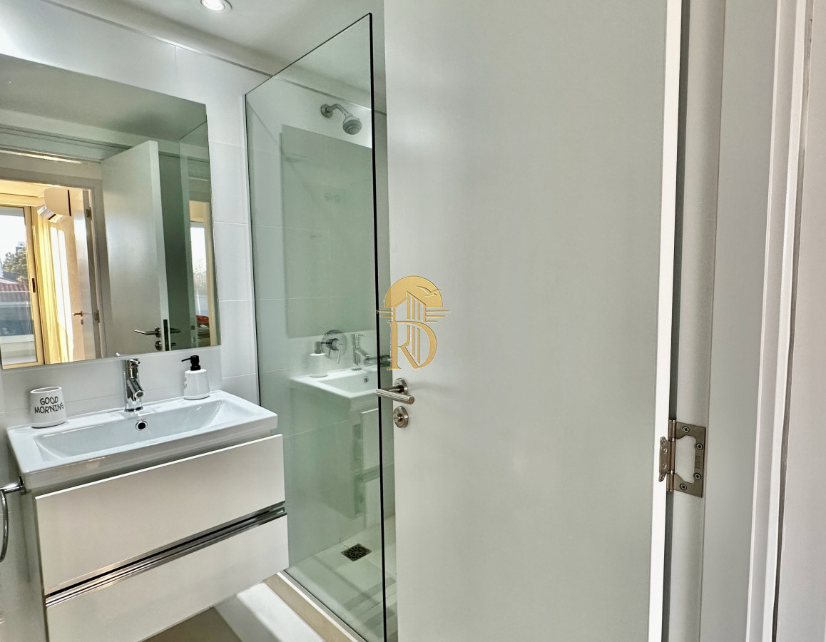 APARTAMENTO EN VENTA. 2 DORMITORIOS. PLAYA BRAVA. TORRE ESMERALDA. -id-752-10