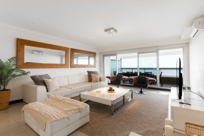 Hermoso Apartamento en alquiler frente al mar.