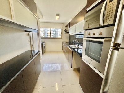 APARTAMENTO EN VENTA DE 2 DORMITORIOS EN SUITE CON VISTA AL MAR-IMPERIALE  - HHO4285A