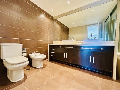 APARTAMENTO EN VENTA DE 2 DORMITORIOS EN SUITE CON VISTA AL MAR-IMPERIALE  - HHO4285A