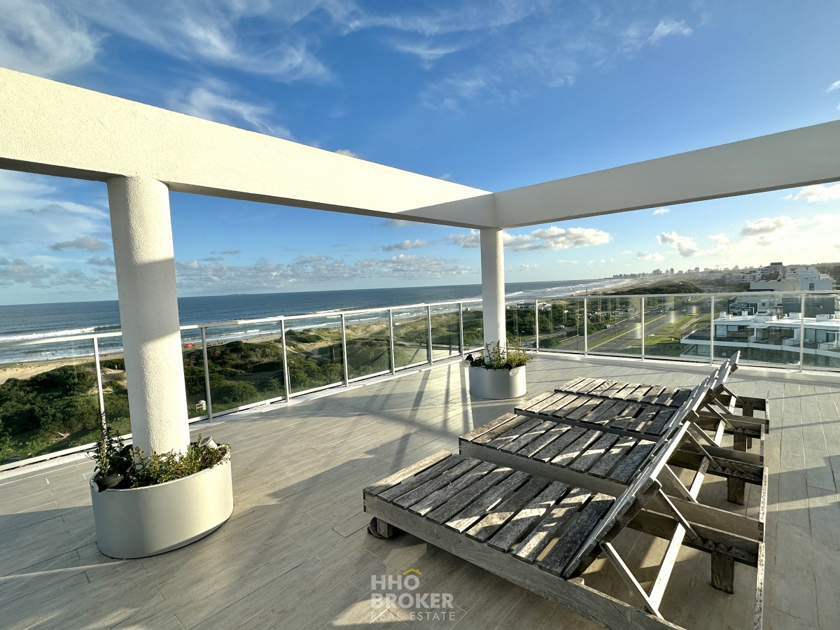DEPARTAMENTO EN VENTA. PENT HOUSE. FRENTE AL MAR. PLAYA BRAVA. PUNTA DEL ESTE. - HHO2963A