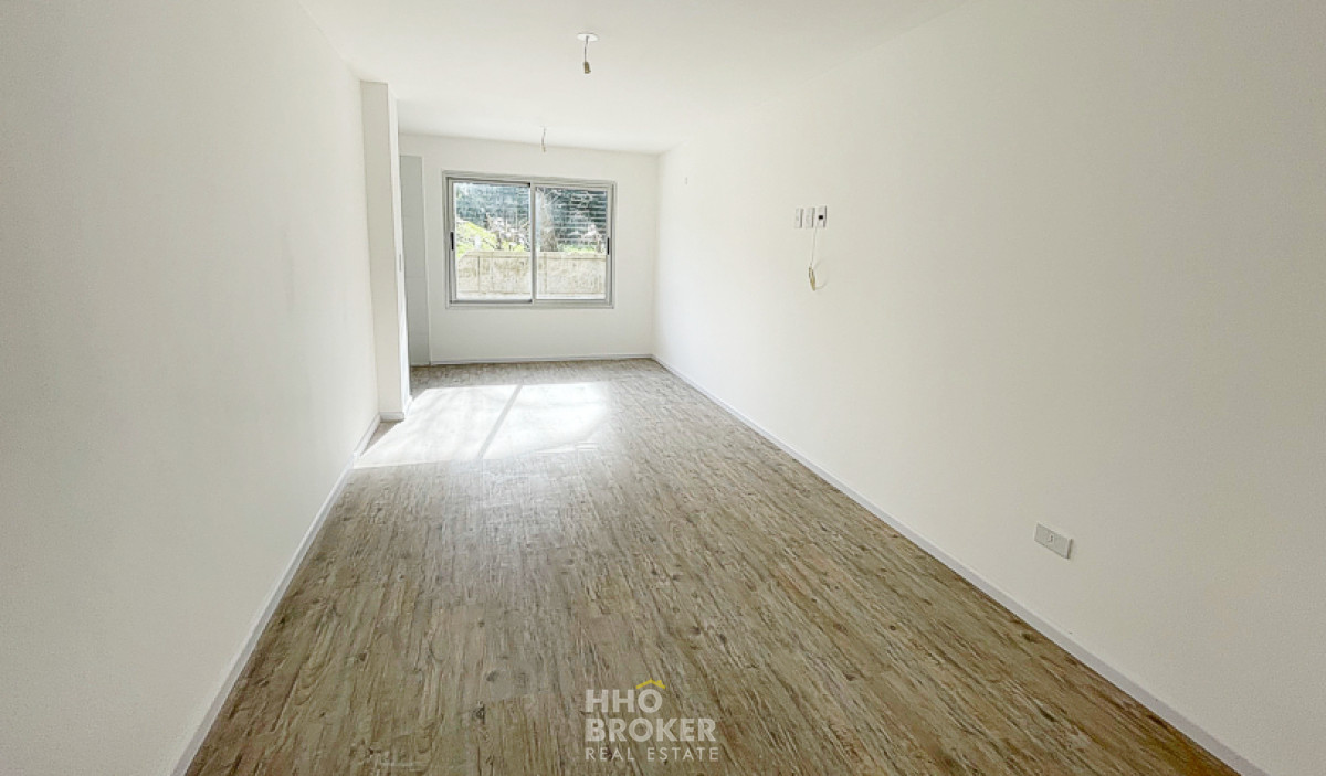 EN VENTA APARTAMENTO 1 DORMITORIO | Vivienda o Profesionales | Edificio Mirador | Maldonado - HHO2066A