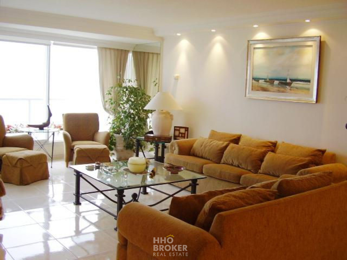 HERMOSO DEPARTAMENTO BEVERLY TOWER - PLAYA MANSA - PUNTA DEL ESTE - HHO1998A