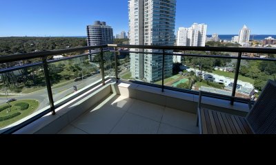 APARTAMENTO EN VENTA DE 2 DORMITORIOS - VISTA AL MAR