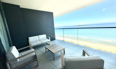DEPARTAMENTO EN VENTA Y ALQUILER TEMPORARIO. VENETIAN TOWER. PLAYA MANSA. PUNTA DEL ESTE.
