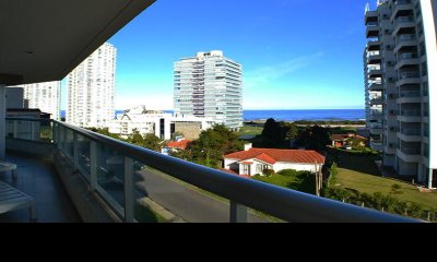 Playa Brava. Punta del Este. A pasos del mar