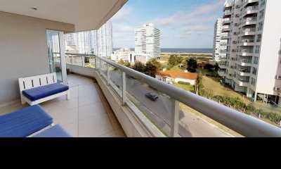 Hermoso departamento en Brava Biarritz, a pasos del mar, Punta del Este