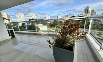 APARTAMENTO EN VENTA DE 2 DORMITORIOS- ONE PLAYA BRAVA