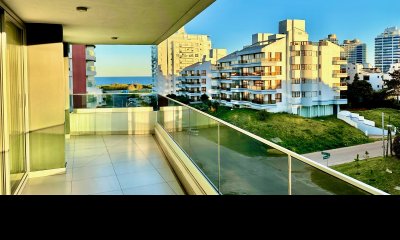 APARTAMENTO EN VENTA. 2 DORMITORIOS. PLAYA BRAVA. TORRE ESMERALDA.