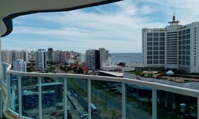 DEPARTAMENTO EN VENTA, CASINO TOWER, 2 Y MEDIO DORMITORIO, PLAYA MANSA, PUNTA DEL ESTE.