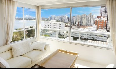 DEPARTAMENTO EN VENTA.VISTA AL MAR Y ATARDECERES. PENINSULA. PUNTA DEL ESTE.