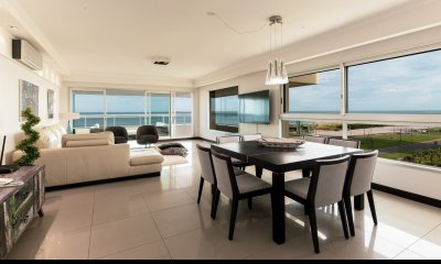Apartamento en venta, Torre Lobos, Punta del Este.