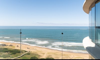 Apartamento de 2 dormitorios en Trump Tower, Playa Brava, Punta del Este.