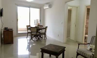 APARTAMENTO EN VENTA 2 DORMITORIOS TERRAZA CON PARRILLERO