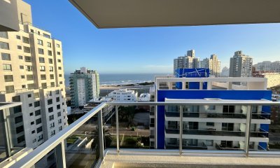 Venta Arenas del Mar II, 2 y medio dormitorios, Playa Brava, Punta del Este.