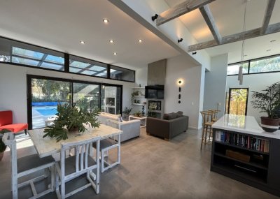 casa en venta, lugano, 3 dormitorios + dependencia, punta del este. - hho3532c