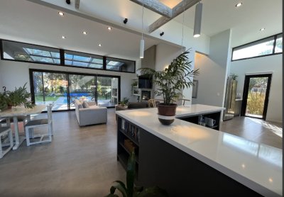 casa en venta, lugano, 3 dormitorios + dependencia, punta del este. - hho3532c