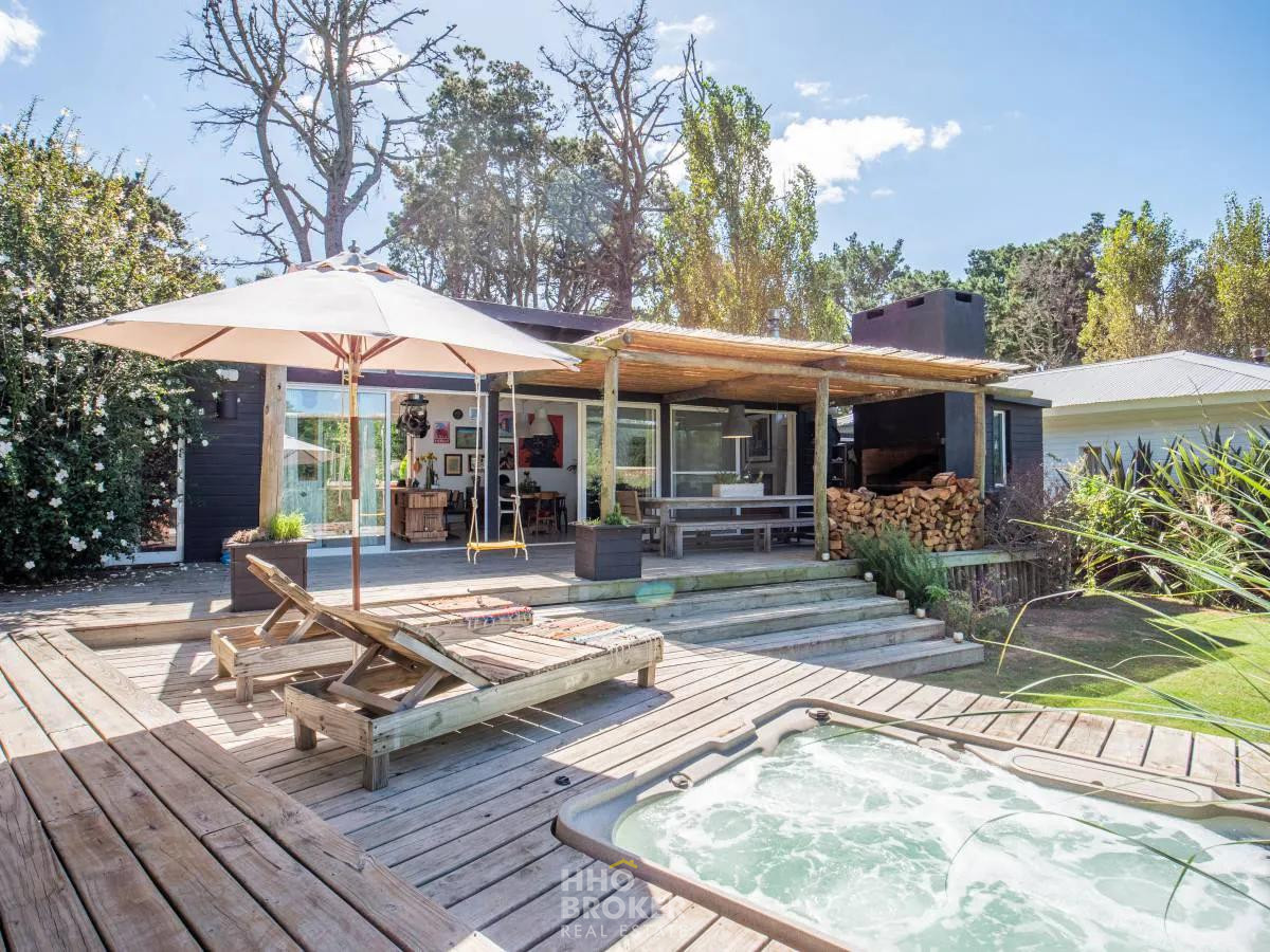 CASA EN VENTA DE 3 DORMITORIOS, SAN VICENTE, JOSE IGNACIO. - HHO4081C