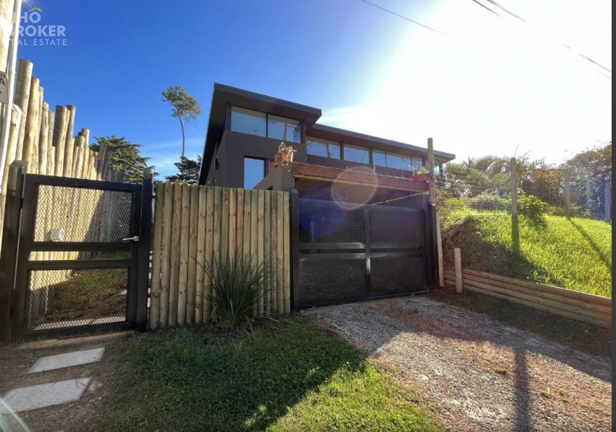 casa en venta, lugano, 3 dormitorios + dependencia, punta del este. - hho3532c