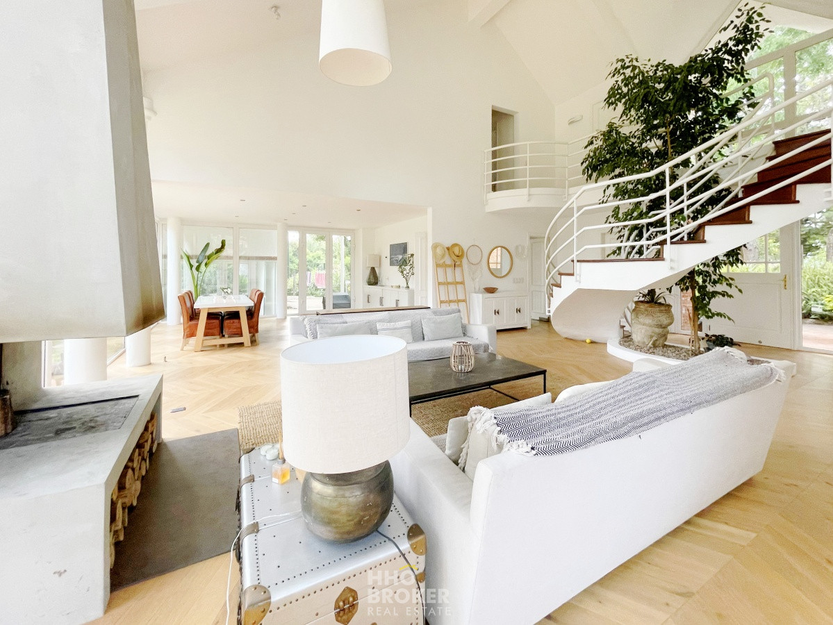 GRAN CASA EN ALQUILER GOLF PUNTA DEL ESTE - HHO2802C