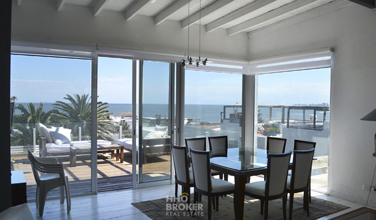 HERMOSA CASA CON LA MEJOR VISTA DE LA BARRA - PUNTA DEL ESTE - HHO2096C