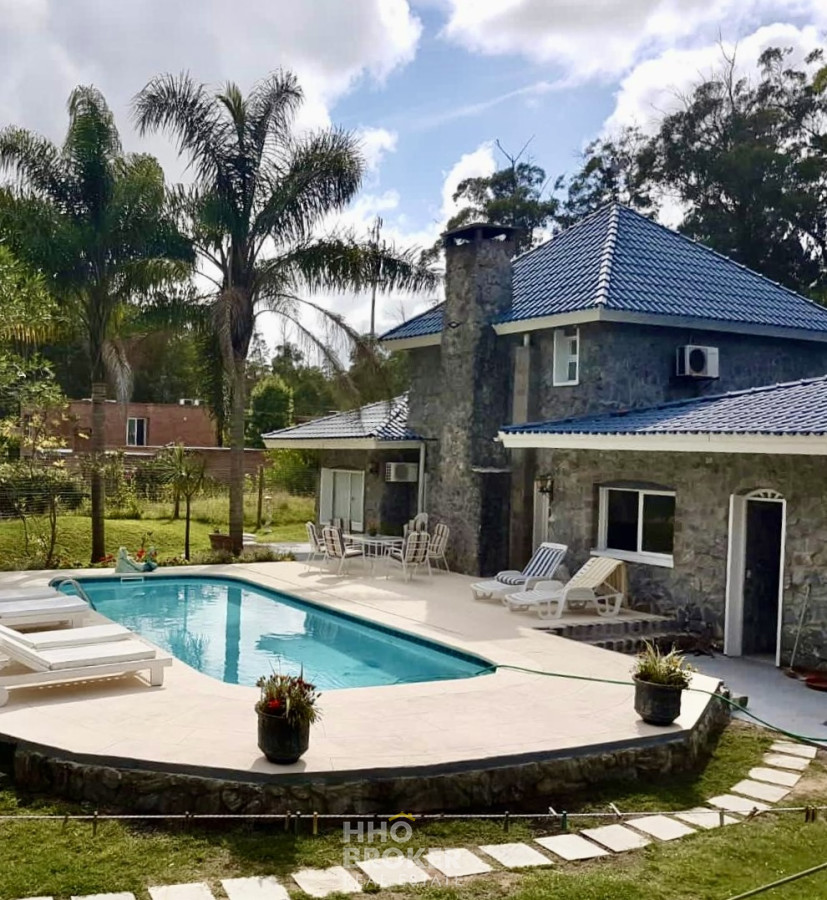 Casa en alquiler de temporada, 3 dormitorios + dependencia, Pinares, Punta del Este. - HHO3244C