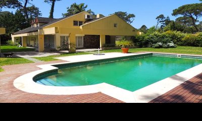 Espectacular casa en Paradas.  Playa La Mansa. Totalmente reciclada.